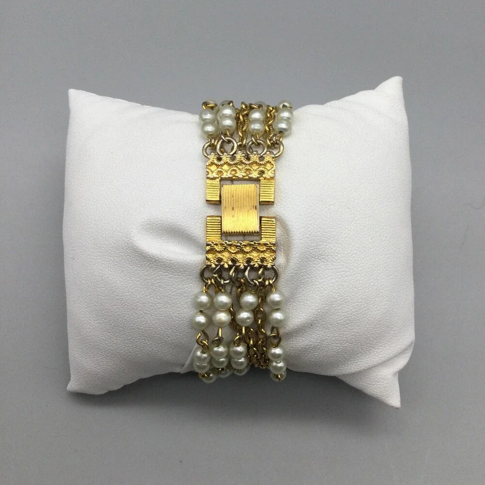 Futura Womens Watch 25mm MOP Dial Gold Tone Faux Pearl 3216 New Battery 6.75
